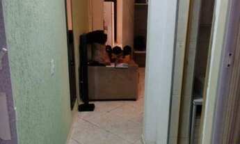 Imagem 5: Casa com 2 dormitórios para alugar, 50 m² por R$ 1.050,00/mês - Parque Gerassi - Santo And