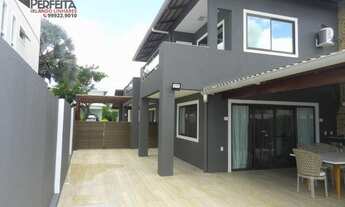 Imagem 2: Mansão Mobiliada com Varanda Gourmet Integrada a Piscina na rua mais charmosa do Alphavill