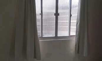 Imagem: Kitnete com quarto, cozinha e banheiro