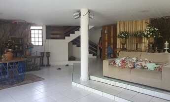 Imagem: Lindo Casarão 4 Suítes à venda, 400 m²