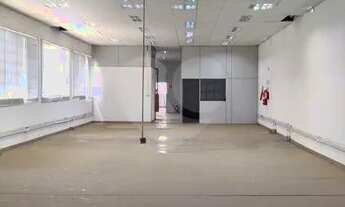 Imagem: Galpão com 870 m² de área útil para