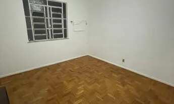 Imagem 8: Centro, casa de 3 quartos e sala ampla