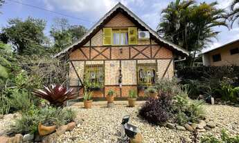 Imagem: Casa estilo Enxaimel com 4 quartos e com