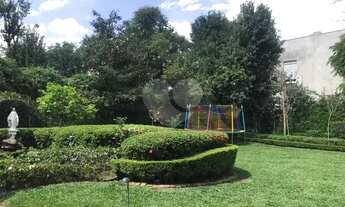 Imagem 3: Casa Estilo Toscana no Morumbi. Em rua Tranquila e com segurança