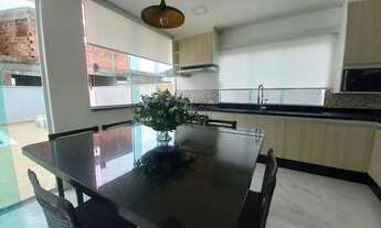 Imagem 2: Casa de condomínio para venda possui 220 metros quadrados com 4 quartos