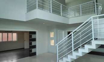 Imagem 2: Casa com 3 dormitórios, sendo uma suíte com closet, 02 salas, escritório, cozinha, lavande