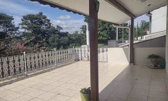 Imagem 3: Sobrado com suíte e, frente ao CLT