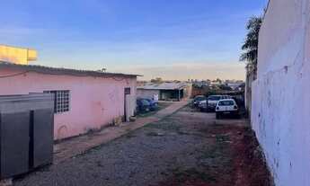 Imagem 2: ALUGA-SE LOTE COMERCIAL EM ARNIQUEIRAS 920m2