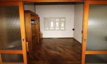 Imagem 5: Imóvel à Venda com Quatro Suítes e Salão de Jogos