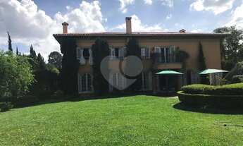 Imagem 2: Casa Estilo Toscana no Morumbi. Em rua Tranquila e com segurança