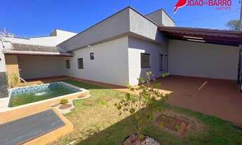 Imagem: CASA DE ESQUINA E PISCINA - REC DO BOSQUE