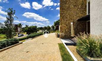 Imagem 5: Com uma arquitetura monumental seu design se volta para a contemplação da mata nativa!