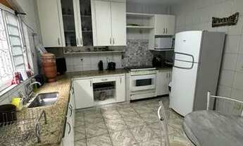 Imagem 5: Casa para venda possui 380 metros quadrados com 4 quartos em Santa Amélia - Belo Horizonte