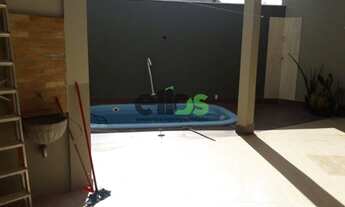 Imagem 2: Casa em bairro, com 3 dormitórios, 1 suite master, 270 m² construído, à venda por R$ 548.0