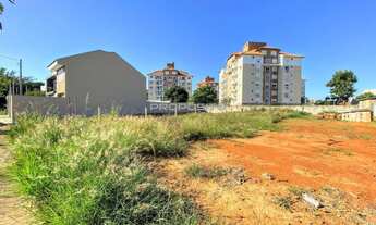 Imagem 2: Propósito vende terreno com 300 m² no bairro Igara!