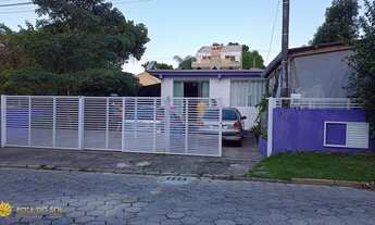 Imagem 2: Casa no Centro de Bombinhas com 3 quartos, sendo 1 suíte