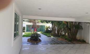 Imagem 4: Casa de condomínio para venda tem 1200 metros quadrados com 5 quartos