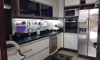 Imagem 6: Sobrado para venda tem 250 metros quadrados e 3 quartos em Tristeza - Porto Alegre - RS