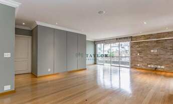 Imagem: Reformado e moderno no miolo dos Jardins