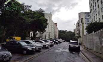 Imagem: Ao lado estacao jaragua