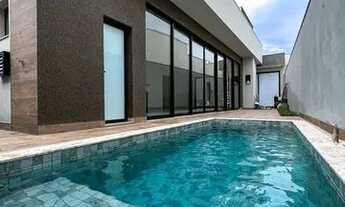 Imagem 1: Casa Térrea - Portal Golf Green - 245m² de área construída - 04 suítes Casa toda com esqu