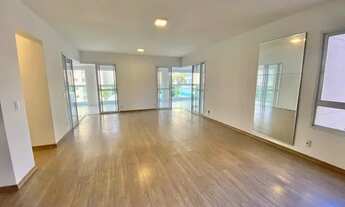 Imagem 2: Apartamento para aluguel possui 264 metros quadrados com 4 quartos