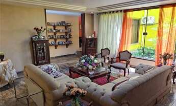 Imagem 3: Linda casa espaçosa e já mobiliada para você entrar e morar!!