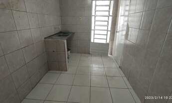 Imagem 4: Vendo Casa 2/4 com quintal na Santa Lúcia