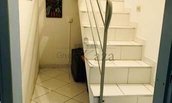 Imagem 5: Casa para aluguel tem 240 metros quadrados com 6 quartos