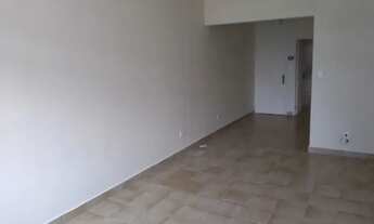 Imagem 4: Apartamento grande, dois dormitórios + depend, garagem demarcada