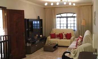 Imagem 2: Victória (Maravilhosa casa no bairro Mantiqueira