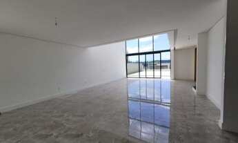 Imagem 6: Sobrado com 4 Suítes com Armários e 6 Vagas no Condomínio Portal de Bragança