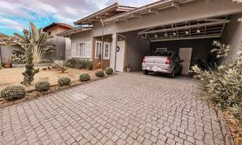 Imagem 2: CASA no BOM RETIRO com 4 quartos para VENDA, 0 m²