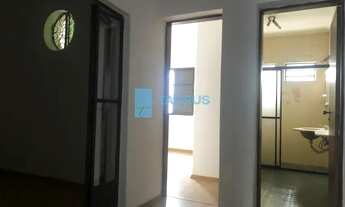 Imagem 4: Sobrado Moderno com 3 Quartos e Cozinha Espaçosa - Localização Privilegiada