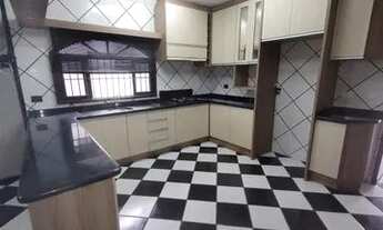 Imagem 7: Linda e muito aconchegante, impossível não se apaixonar por essa bela residência!