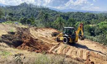 Imagem 5: TERRENO COM LAGOS ESPORTIVOS