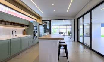 Imagem 6: Casa de condomínio para venda com 329 metros quadrados com 4 quartos