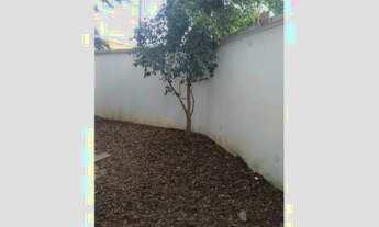 Imagem 2: Se você está procurando uma casa espaçosa, confortável e bem localizada em Moema, essa é a