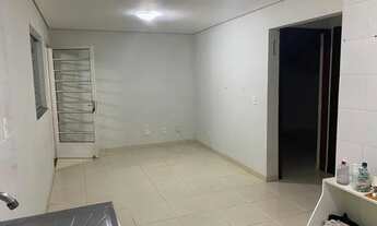 Imagem 3: Casa simples de 2 quartos na Colônia Agrícola Samambaia