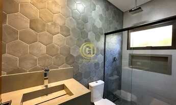 Imagem 7: Casa de condomínio térrea para aluguel possui 242 metros quadrados com 3 quartos