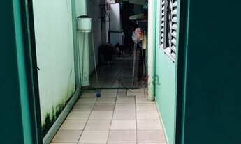 Imagem 3: Casa para aluguel tem 240 metros quadrados com 6 quartos