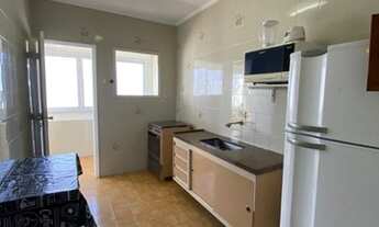 Imagem 7: Amplo apartamento à venda no Guarujá, prédio todo reformado à 200 metros da praia