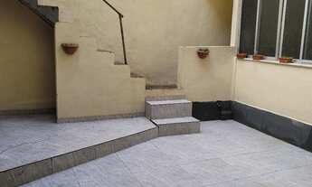 Imagem 1: Casa 2 qtos, Fonseca, 2 depósitos, câmeras, interfone, 5 min alameda