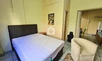 Imagem 7: Sala e quarto mobiliado em excelente rua de Copacabana