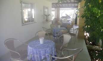 Imagem 6: Casa de condomínio para venda possui 450 metros quadrados com 5 quartos