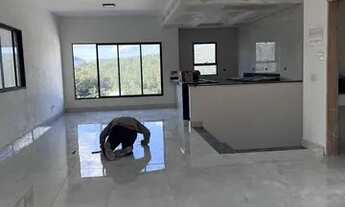 Imagem 3: Linda casa com 3 suites, piscina e 3 vagas de garagem em Cajamar