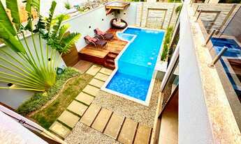 Imagem 4: Condomínio Florais Itália, 4 suítes, 450 m2 de área construída, energia solar produzindo 1