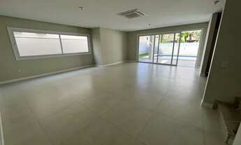 Imagem 4: Casa de alto padrão em Jurerê Internacional 5 suites