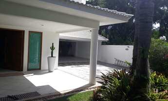 Imagem 7: Casa de condomínio para venda tem 1200 metros quadrados com 5 quartos