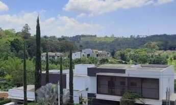 Imagem 5: Sobrado com 4 Suítes com Armários e 6 Vagas no Condomínio Portal de Bragança